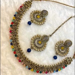 Multi color choker set